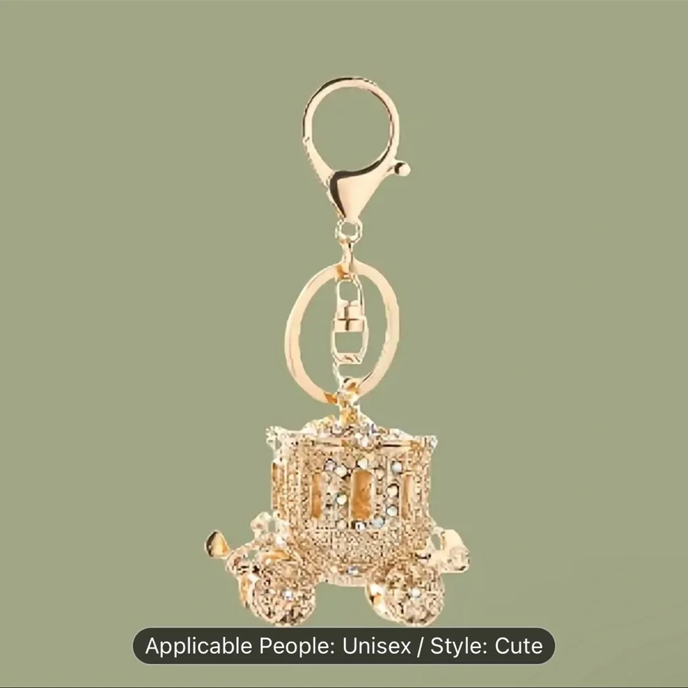 Gold Carriage Keychain - Picture 4 of 5